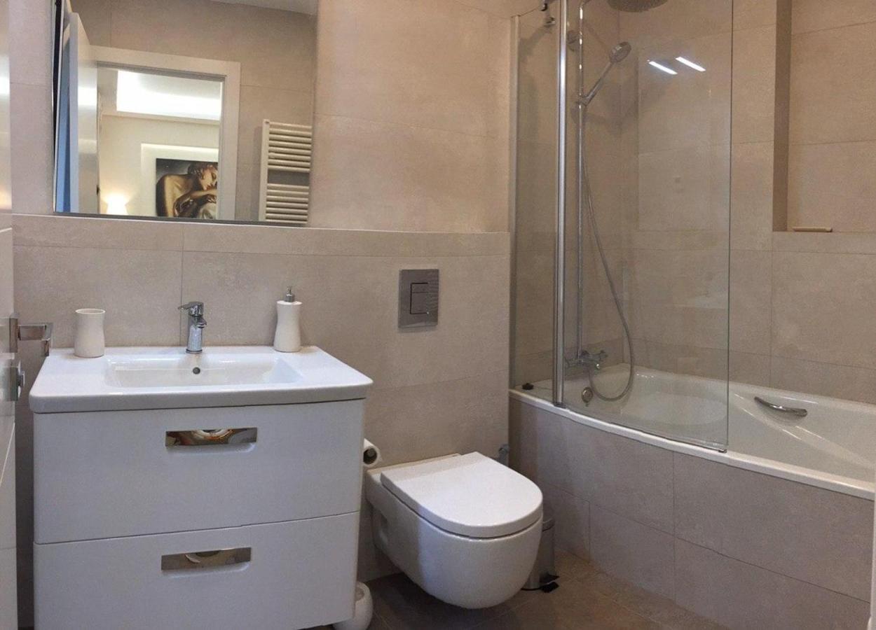 Nuevo Apartamento Moderno Elisa - A 80 Metros De La Playa Para 5 Personas Sant Feliu de Guíxols Exteriör bild